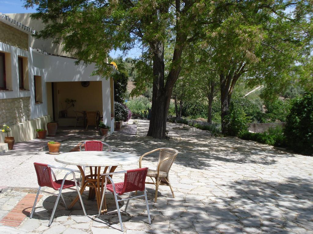 Bed and Breakfast La Escuela Del Campo Setenil De Las Bodegas Экстерьер фото